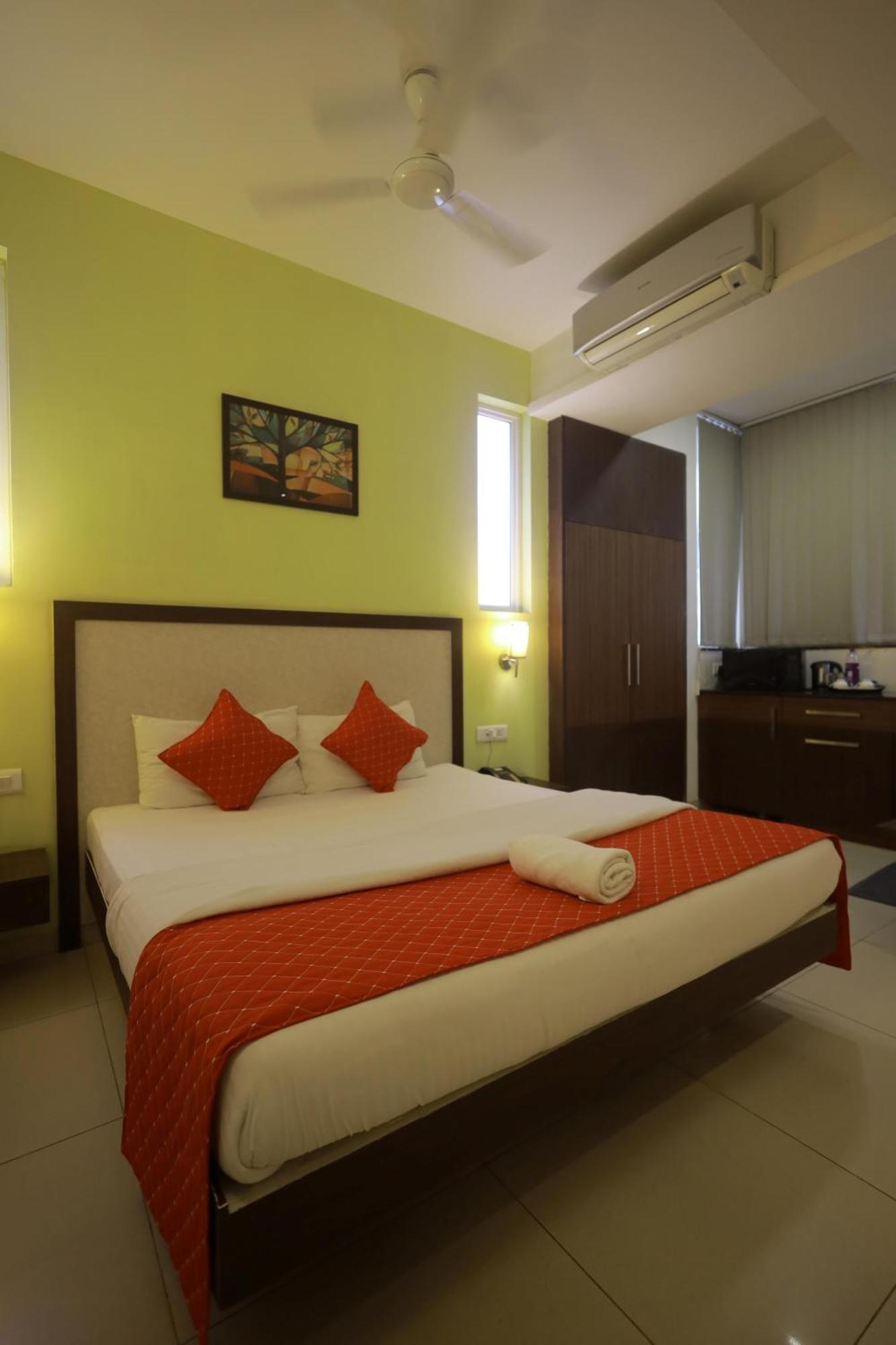 Ixora Suites Bengaluru Kültér fotó
