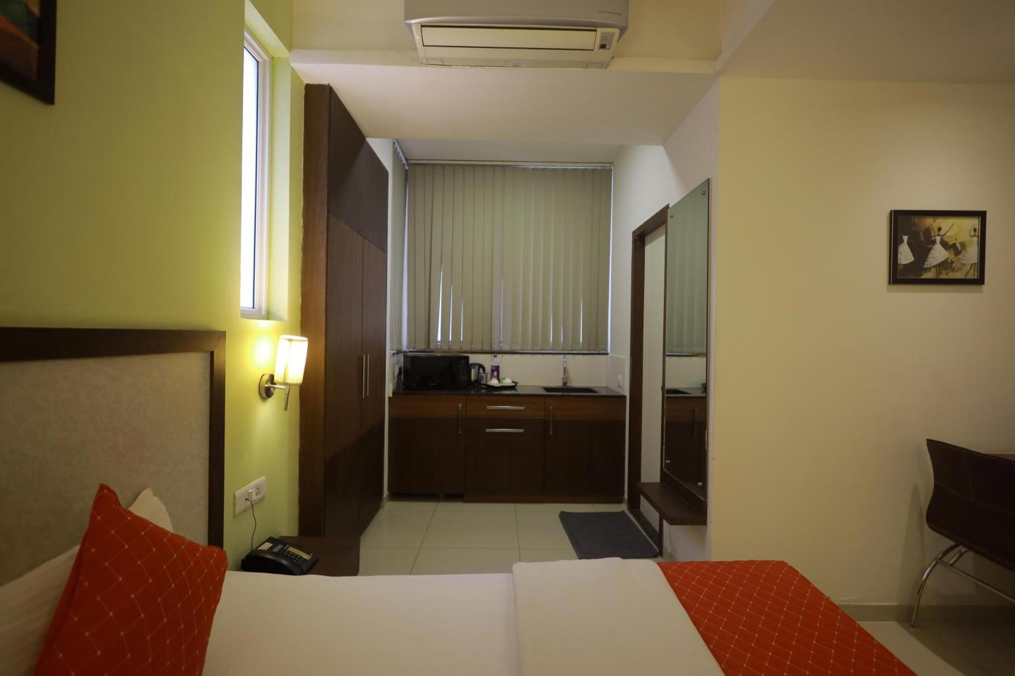 Ixora Suites Bengaluru Kültér fotó