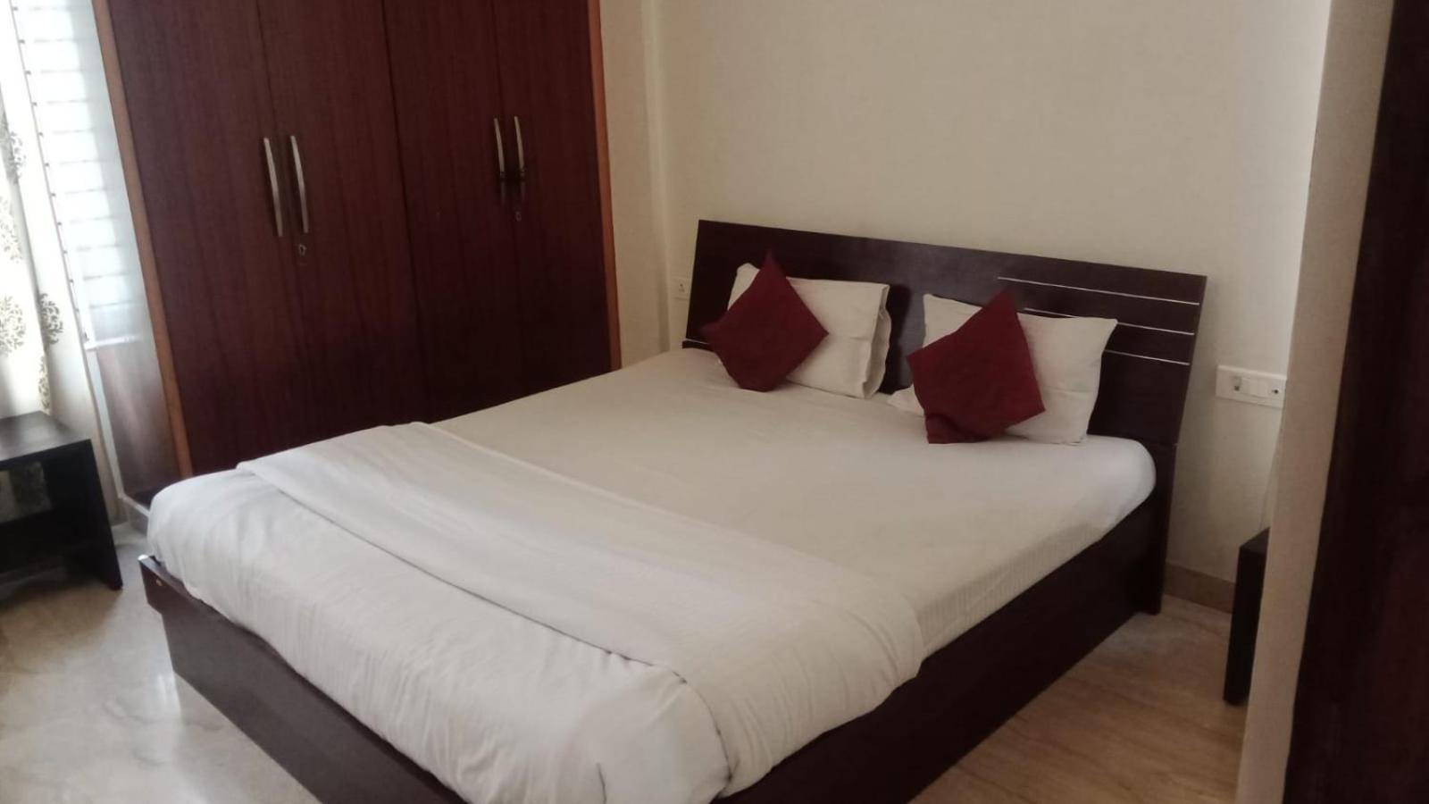 Ixora Suites Bengaluru Kültér fotó