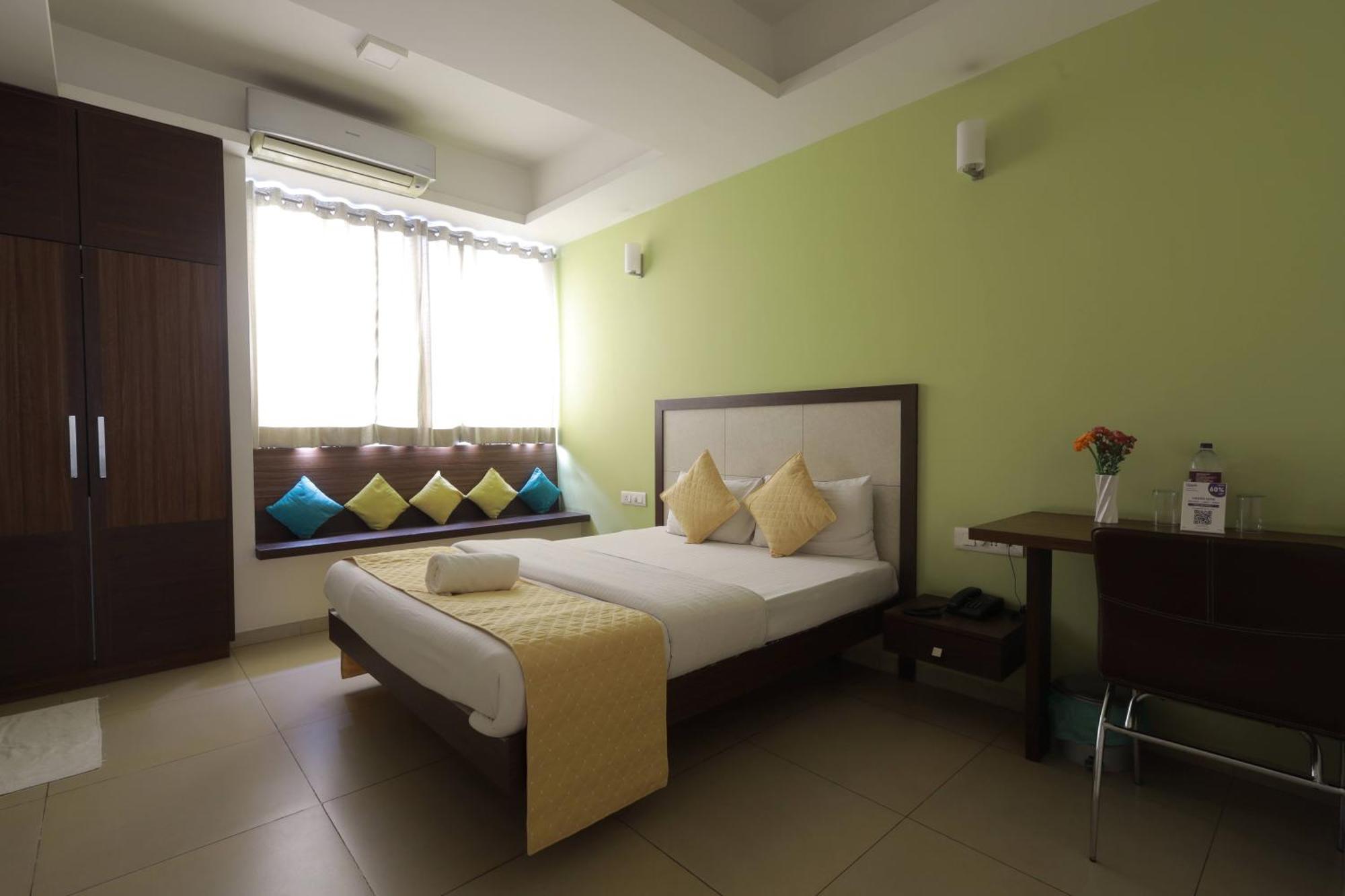 Ixora Suites Bengaluru Kültér fotó