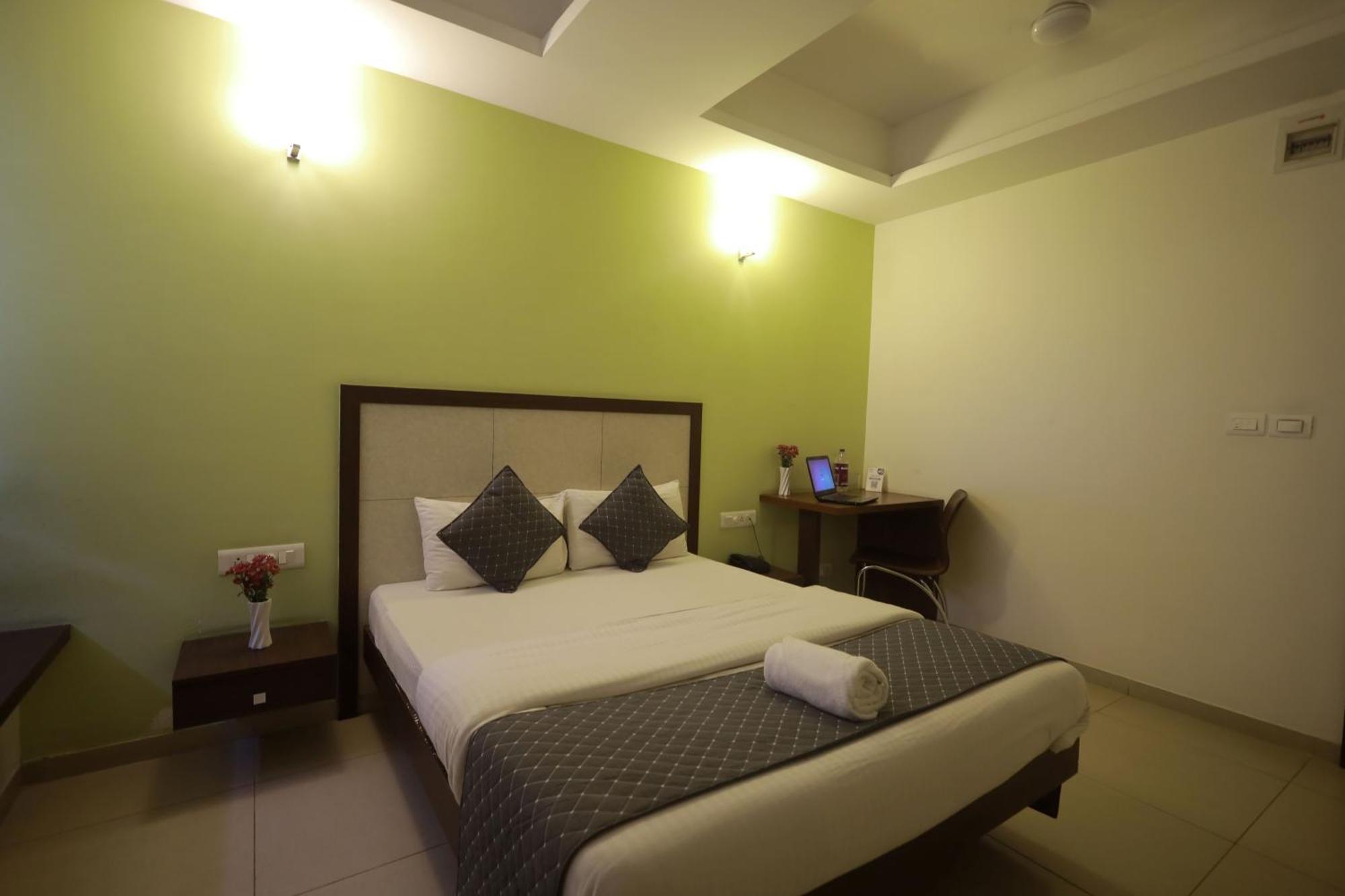 Ixora Suites Bengaluru Kültér fotó