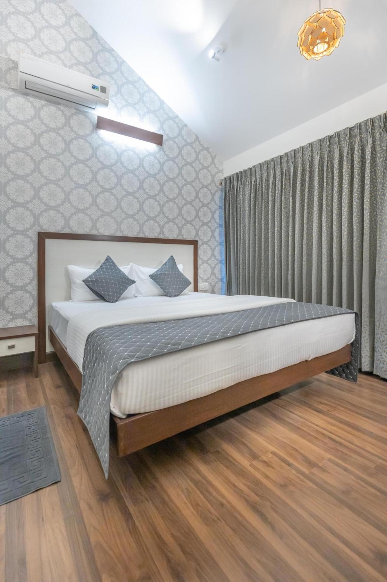 Ixora Suites Bengaluru Kültér fotó