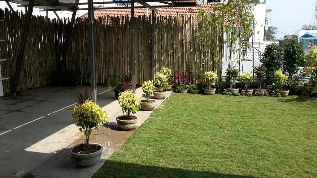 Ixora Suites Bengaluru Kültér fotó