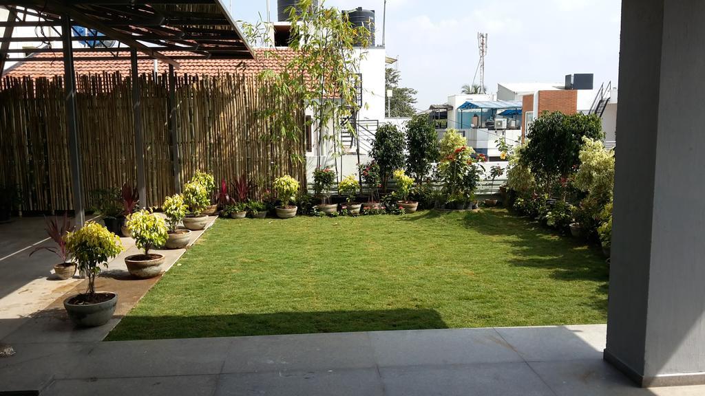 Ixora Suites Bengaluru Kültér fotó