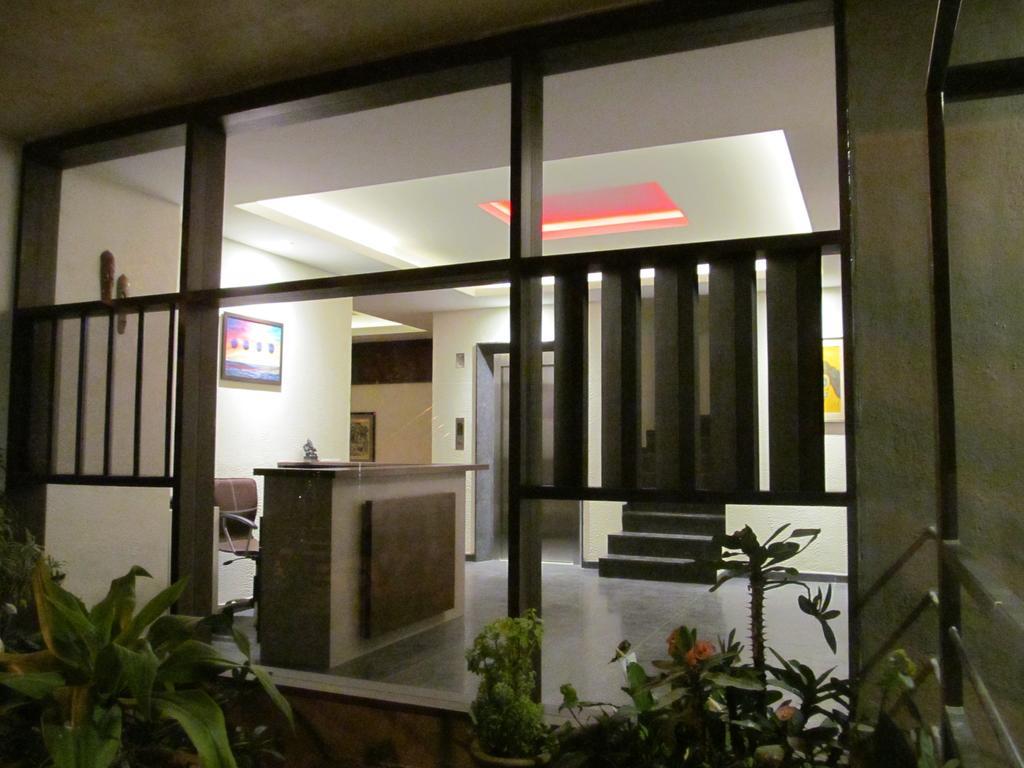 Ixora Suites Bengaluru Kültér fotó