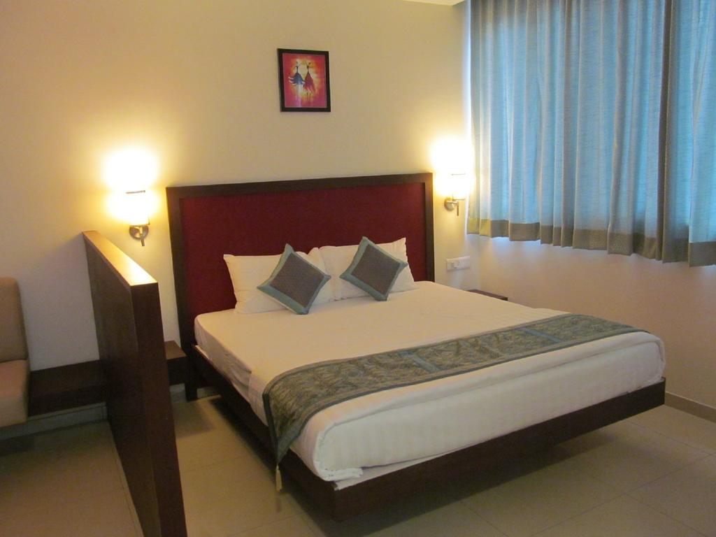 Ixora Suites Bengaluru Kültér fotó